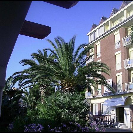 Hotel La Perla Cupra Marittima Ngoại thất bức ảnh
