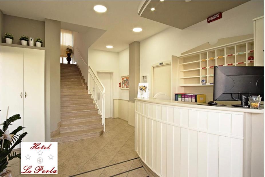 Hotel La Perla Cupra Marittima Ngoại thất bức ảnh