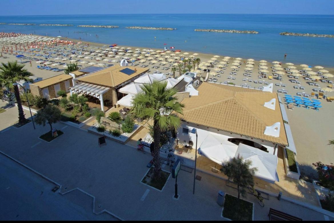 Hotel La Perla Cupra Marittima Ngoại thất bức ảnh