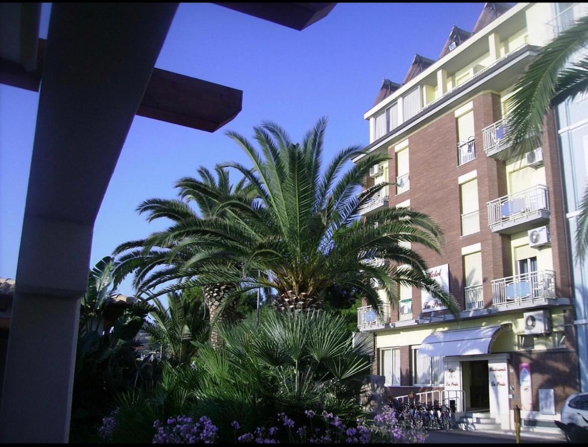 Hotel La Perla Cupra Marittima Ngoại thất bức ảnh