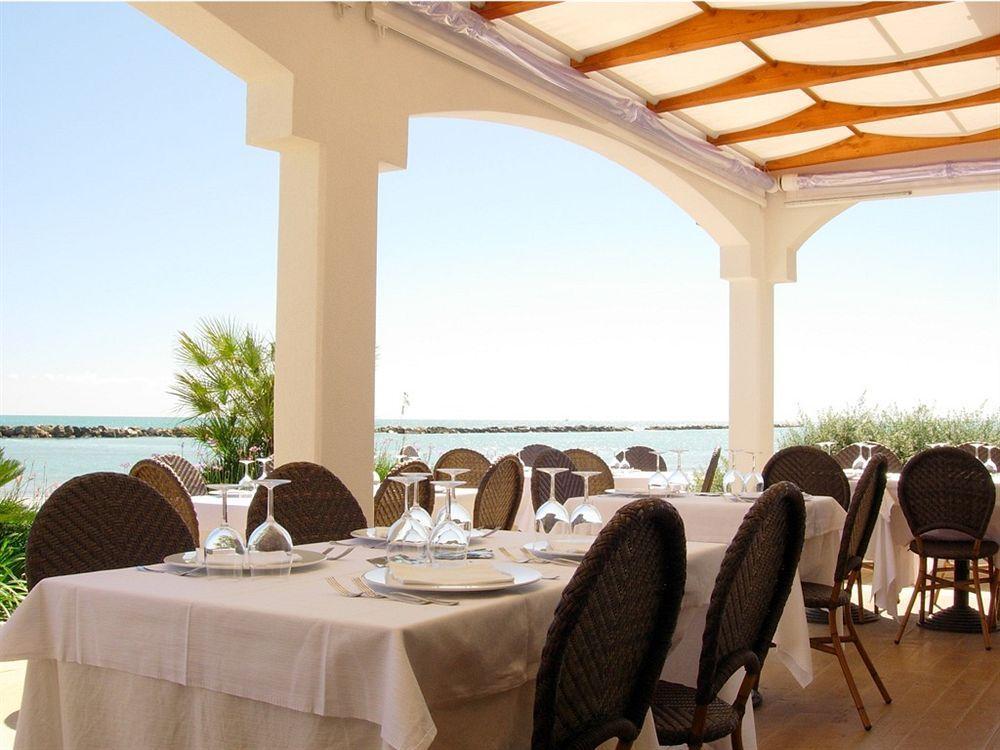 Hotel La Perla Cupra Marittima Ngoại thất bức ảnh