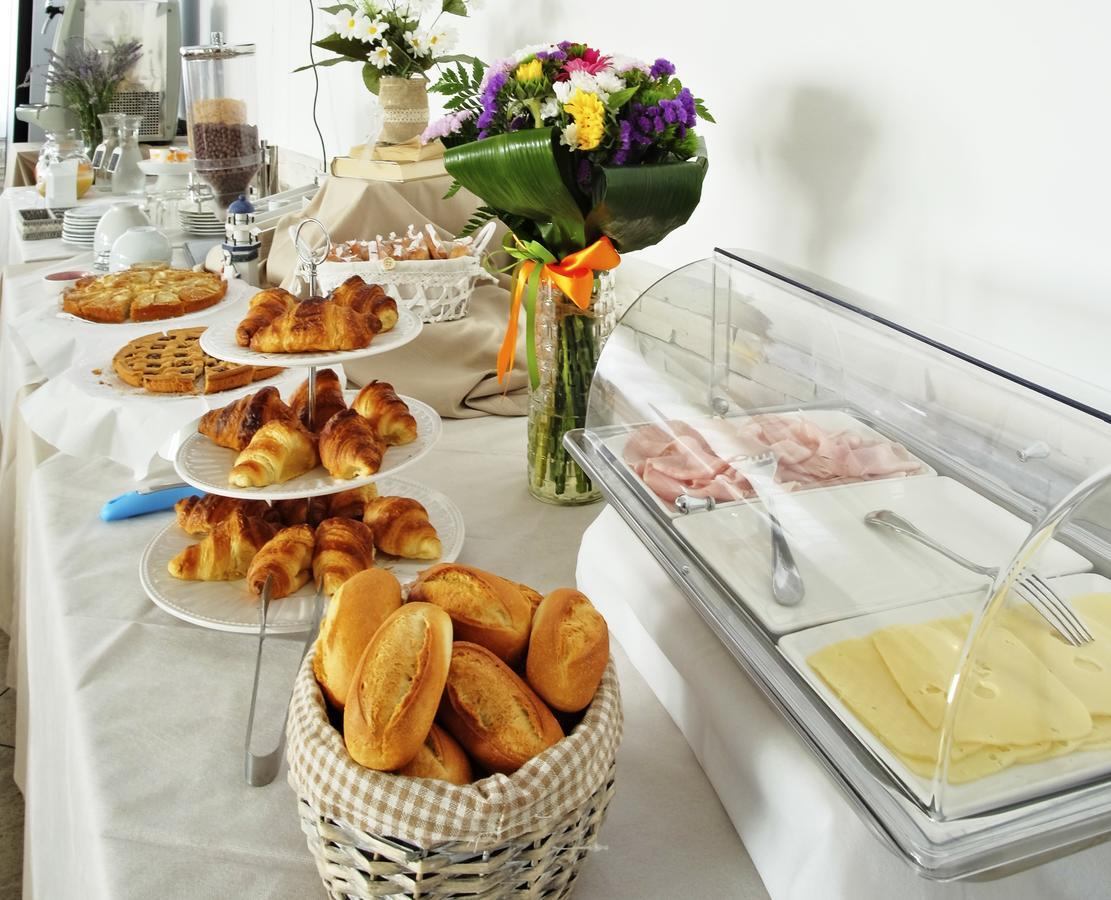 Hotel La Perla Cupra Marittima Ngoại thất bức ảnh