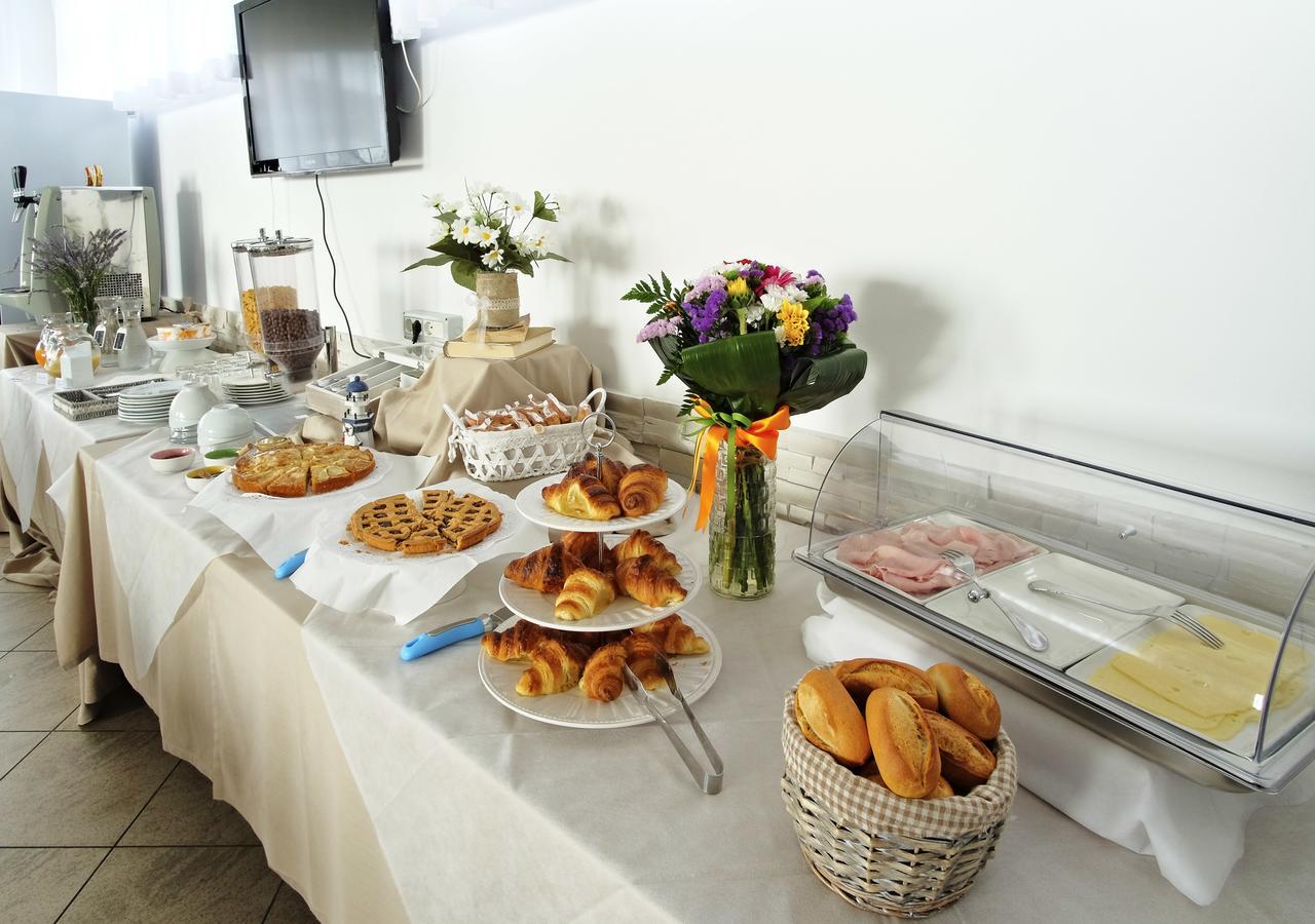 Hotel La Perla Cupra Marittima Ngoại thất bức ảnh