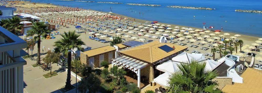 Hotel La Perla Cupra Marittima Ngoại thất bức ảnh